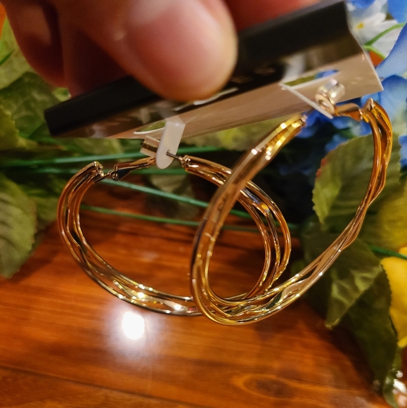 Nine West Hoop Gold Earrings - Picture 8 of 8